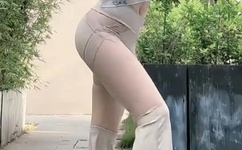 女生和男生打扑克牌差差差差的视频